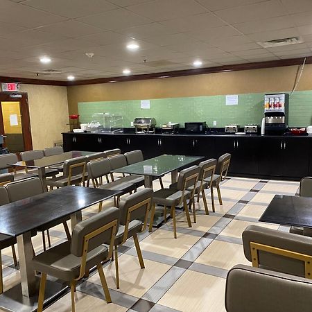帕拉默斯罗歇尔公园华美达酒店 外观 照片